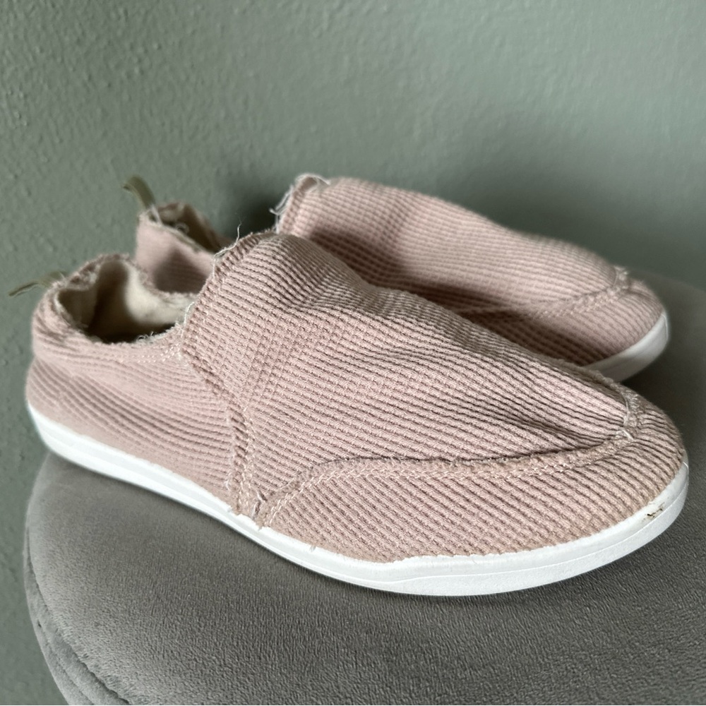 VIONIC Beach Collection Malibu Slip-On Sneakers | Water Shoes Pink Womens 7 - Picture 2 of 8